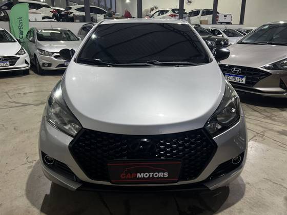 HYUNDAI HB20 1.0 COMFORT PLUS 12V FLEX 4P MANUAL HYUNDAI HB20 1.0 COMFORT PLUS 12V FLEX 4P MANUAL